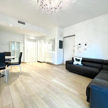 Ferienwohnung Mpm - Belinzaghi 5 6 Pax Mailand Exterior foto