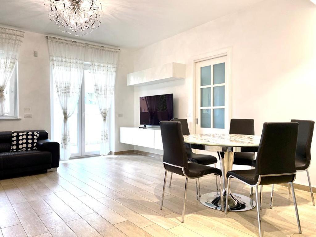 Ferienwohnung Mpm - Belinzaghi 5 6 Pax Mailand Exterior foto