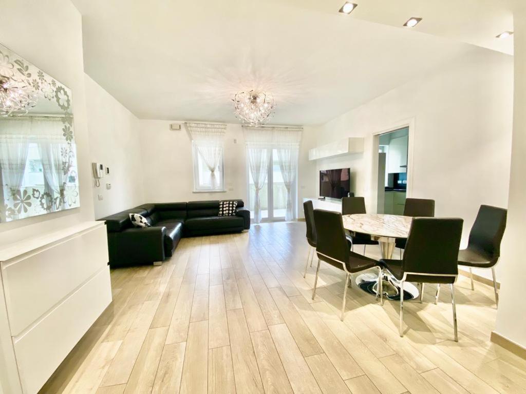 Ferienwohnung Mpm - Belinzaghi 5 6 Pax Mailand Exterior foto